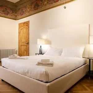  Apartment Azeglio Luxury Homes Italy